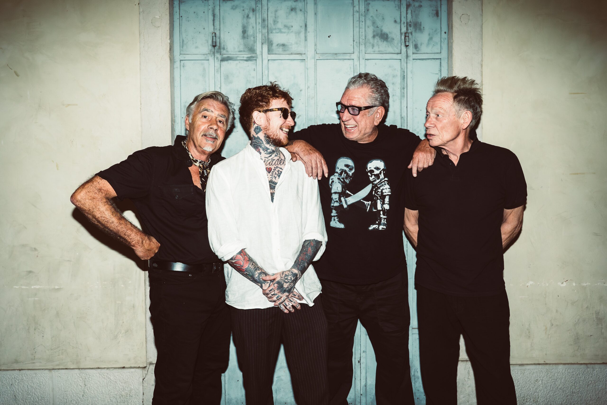 SEX PISTOLS (Steve Jones, Paul Cook, Glen Matlock) feat. Frank Carter